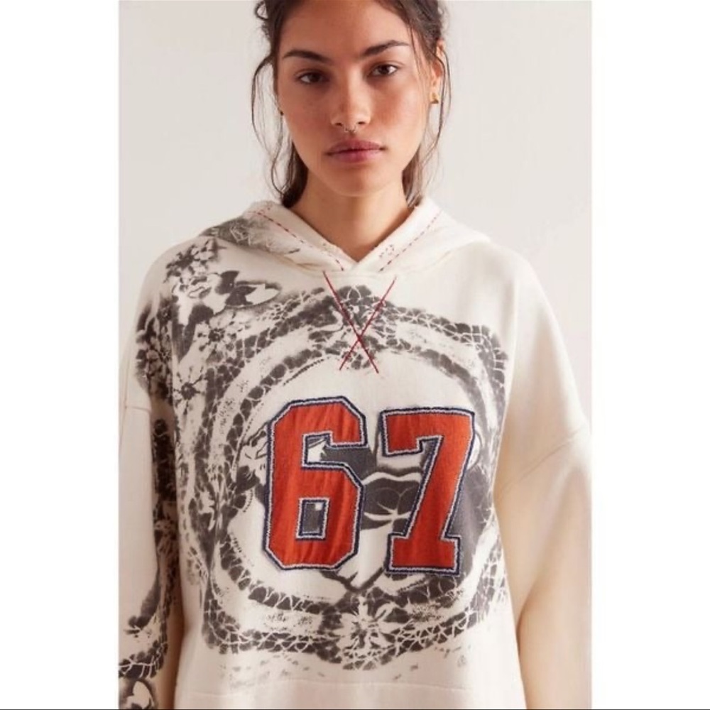 NWT - Free People We The Free 67
Hoodie Size L